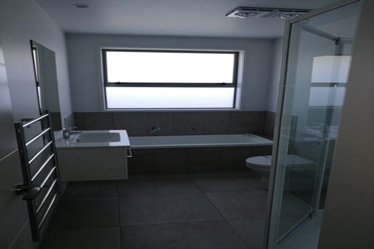 Photo of property in 33 Te Wharo Drive, Papamoa, 3118