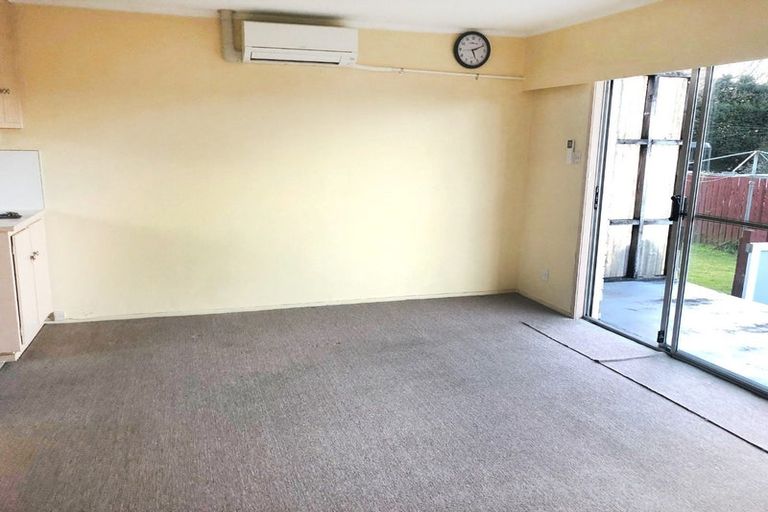 Photo of property in 2/8 Margaret Road, Papatoetoe, Auckland, 2025