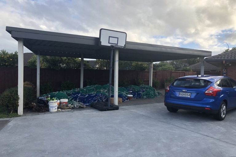 Photo of property in 22 Whitford Place, Rototuna North, Hamilton, 3210