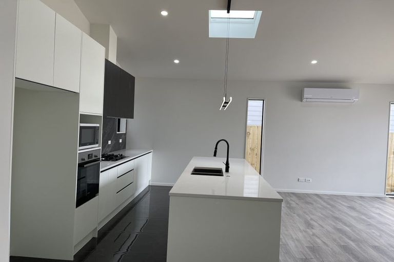 Photo of property in 17 Cronshaw Road, Karaka, Papakura, 2113