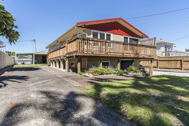 Photo of property in 21 Battiscombe Terrace, Waitara, 4320