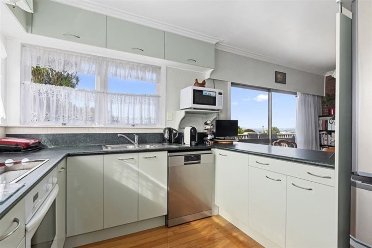 Photo of property in 43 Memorial Drive, Parahaki, Whangarei, 0112