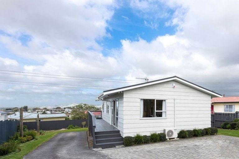 Photo of property in 124 Boundary Road, Clover Park, Auckland, 2019