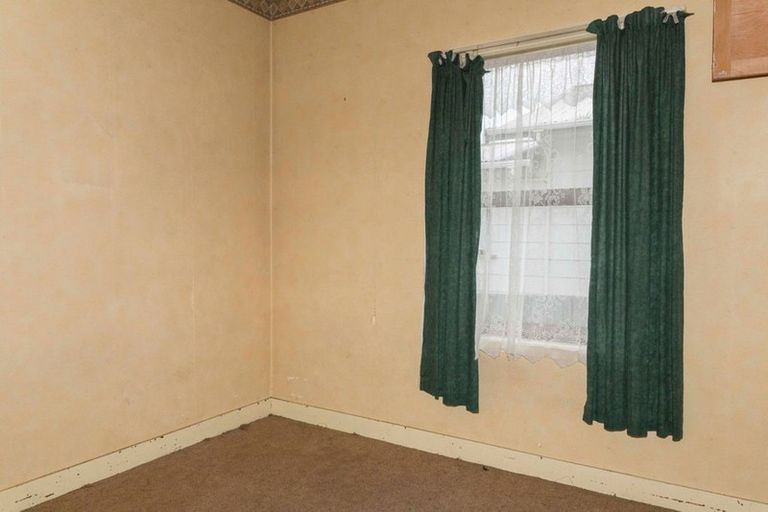 Photo of property in 11 Hunter Street, Dannevirke, 4930