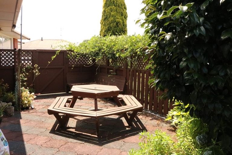 Photo of property in 31 Sandwich Road, St Andrews, Hamilton, 3200