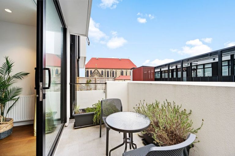 Photo of property in 25 Erica Pabst Way, Island Bay, Wellington, 6023