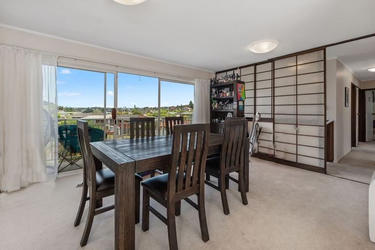Photo of property in 94 Stapleford Crescent, Browns Bay, Auckland, 0630