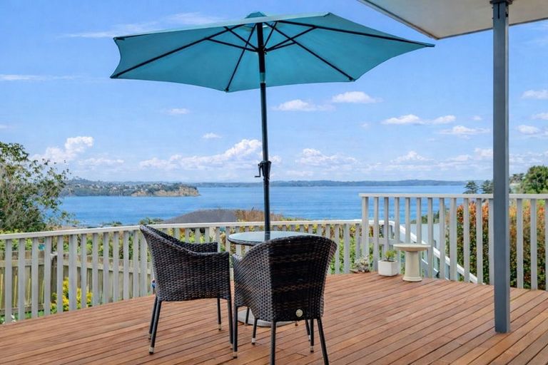 Photo of property in 86 Tiri Road, Tindalls Beach, Whangaparaoa, 0930