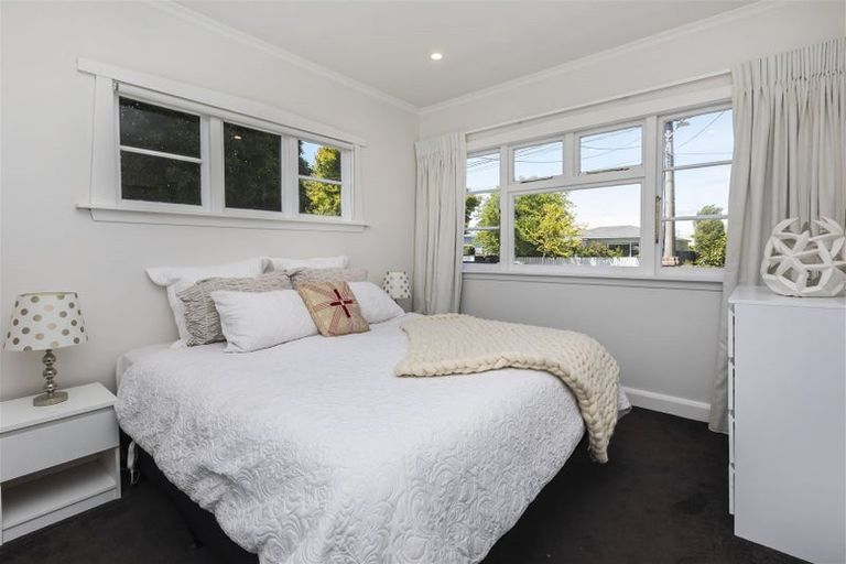 Photo of property in 1/155 Weston Road, St Albans, Christchurch, 8052