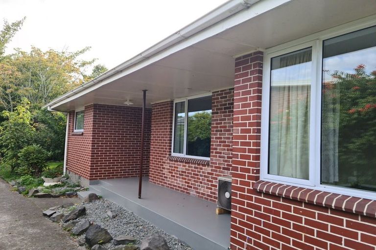 Photo of property in 5 Wyatt Place, Russley, Christchurch, 8042