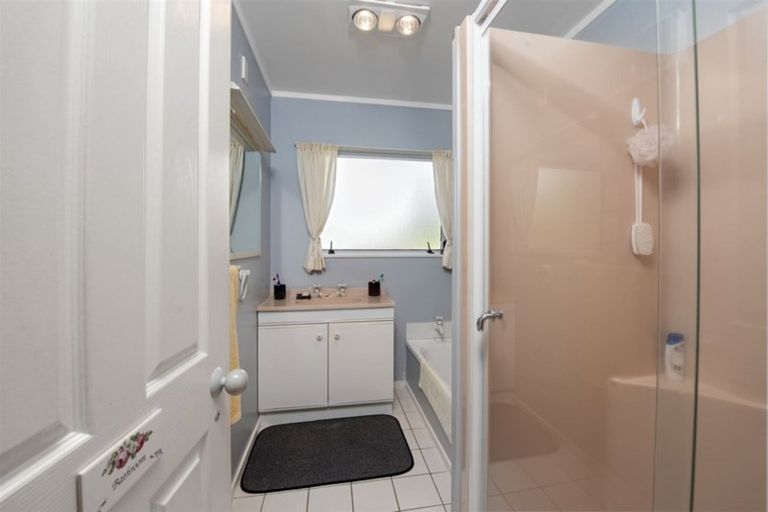 Photo of property in 5 Titiro Way, Welcome Bay, Tauranga, 3112