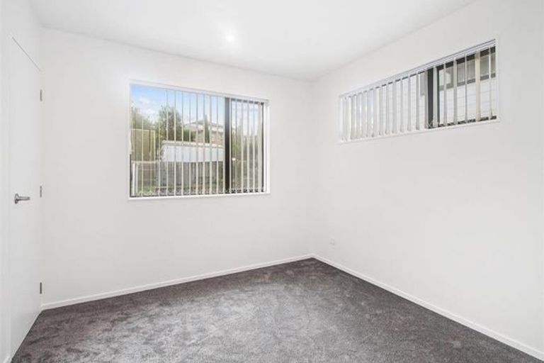 Photo of property in 21d Andrew Road, Howick, Auckland, 2010