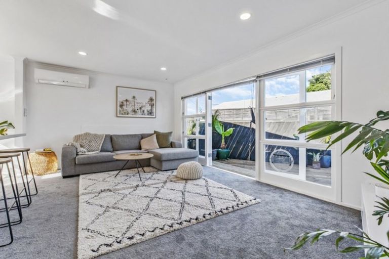 Photo of property in 5 Golf Road, Mount Maunganui, 3116