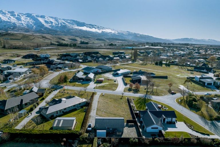 Photo of property in 20 Pisa Moorings Road, Mount Pisa, Cromwell, 9383