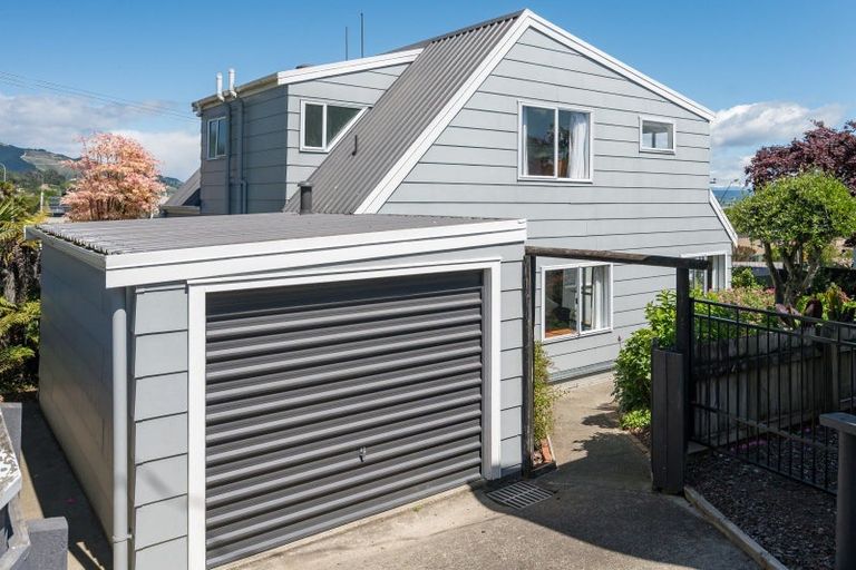 Photo of property in 198 The Ridgeway, Stoke, Nelson, 7011