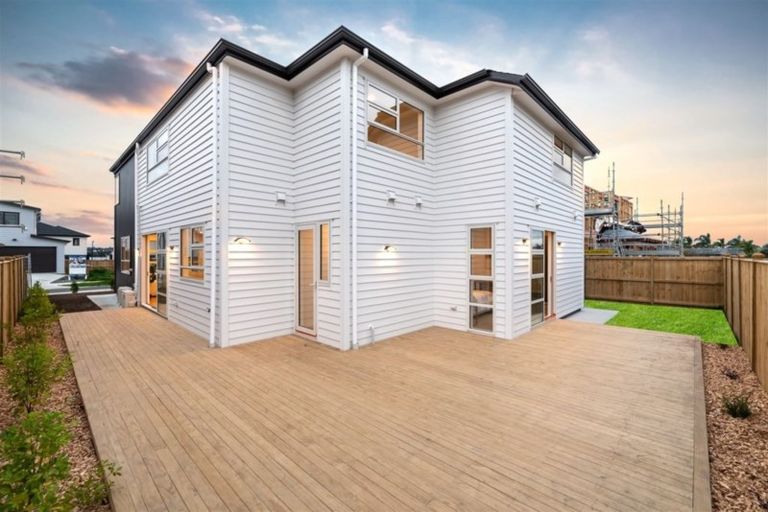 Photo of property in 12 Habitat Place, Hobsonville, Auckland, 0616
