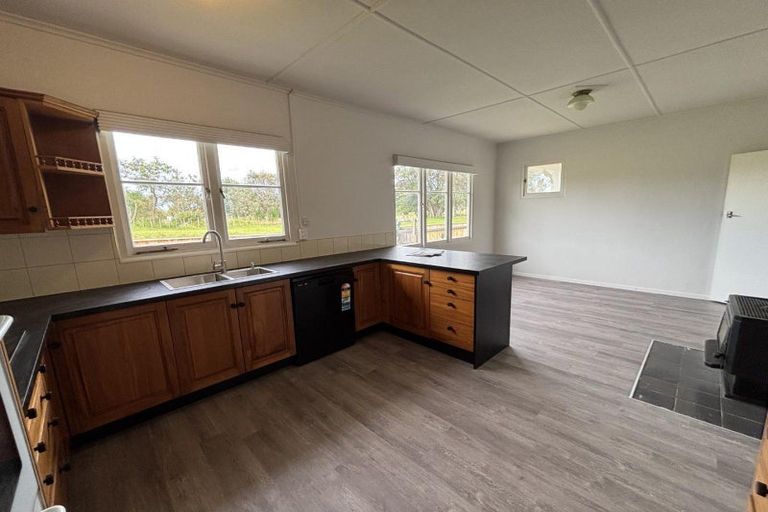 Photo of property in 33 Burns Street, Tawhero, Whanganui, 4501