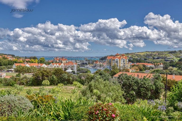 Photo of property in 260 Alec Craig Way, Gulf Harbour, Whangaparaoa, 0930