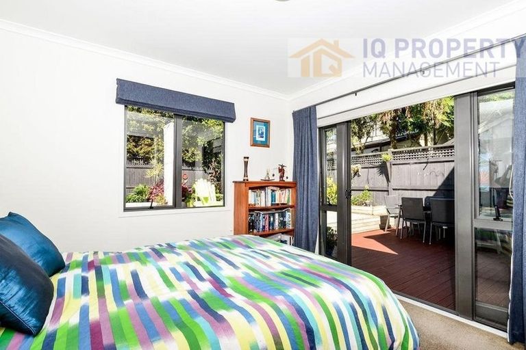 Photo of property in 54 Provence Esplanade, Te Atatu Peninsula, Auckland, 0610