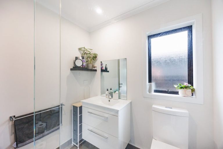 Photo of property in 24b Roberts Line, Kelvin Grove, Palmerston North, 4414