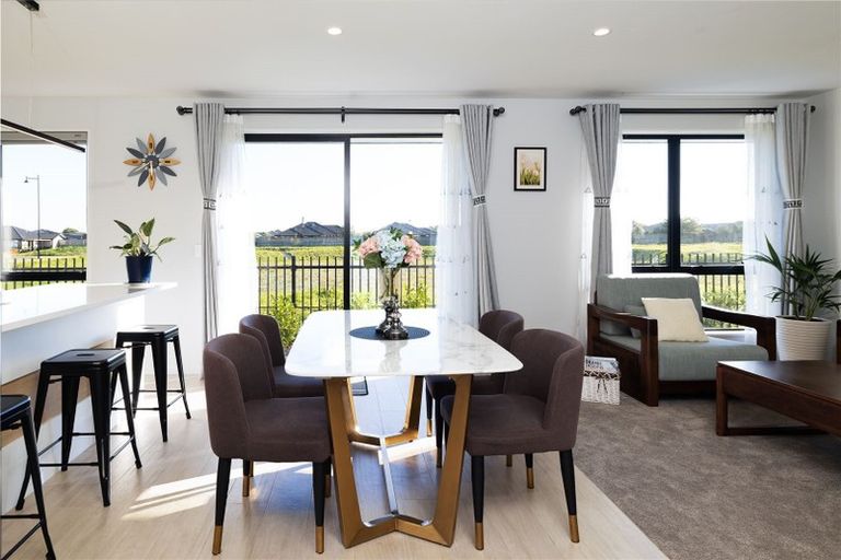 Photo of property in 48 Stationmasters Way, Prebbleton, 7604