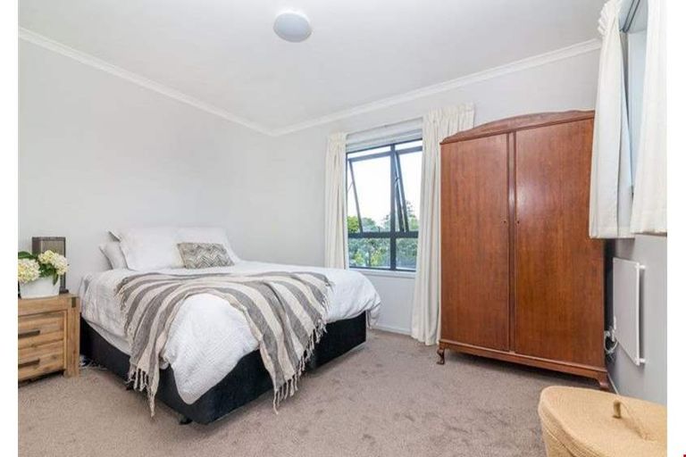 Photo of property in 410 Weymouth Road, Weymouth, Auckland, 2103