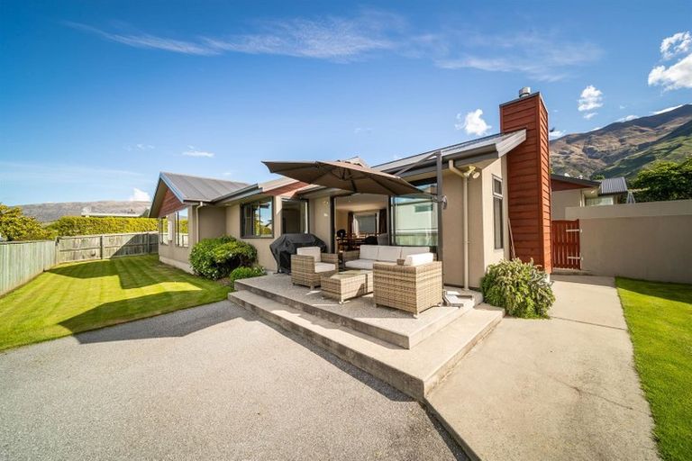 Photo of property in 28b Old Station Avenue, Wanaka, 9305