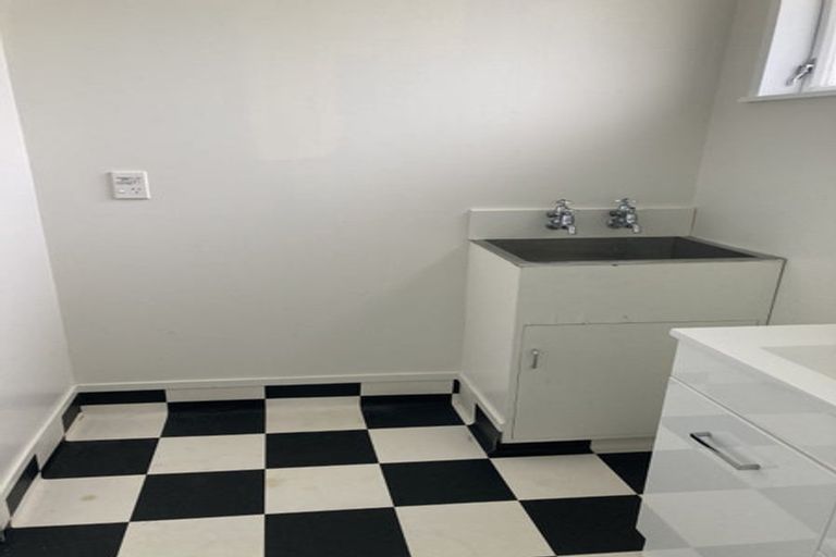 Photo of property in 180-182 East Street, Greytown, 5712