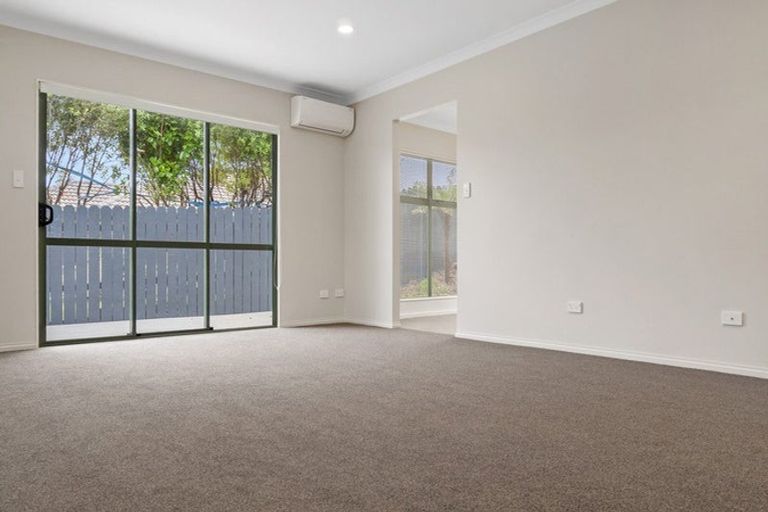 Photo of property in 6 Chadlington Avenue, Henderson, Auckland, 0612