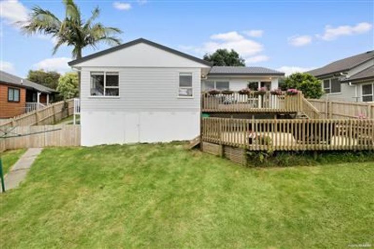 Photo of property in 3 Ian Sage Avenue, Torbay, Auckland, 0630