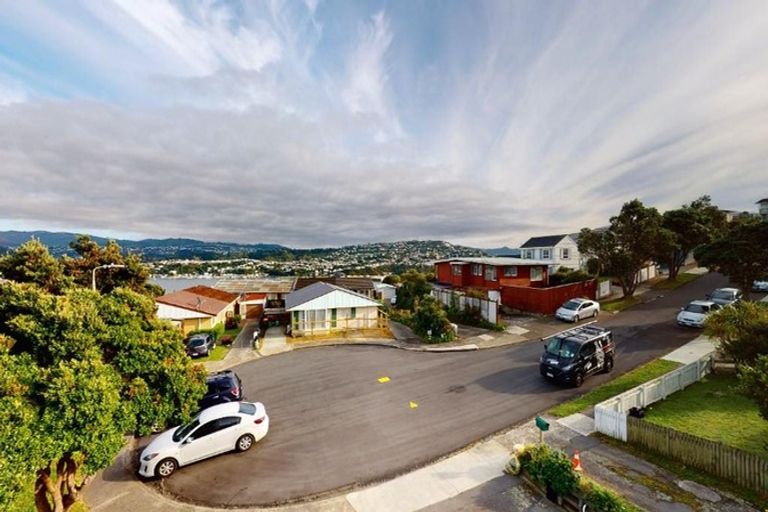 Photo of property in 7/21 Duchess Place, Maupuia, Wellington, 6022