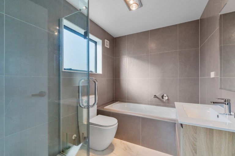 Photo of property in 24c Nikau Street, New Lynn, Auckland, 0600
