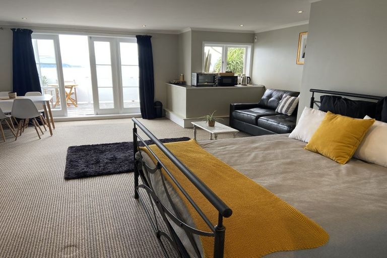 Photo of property in 58 Ferry Road, Days Bay, Lower Hutt, 5013