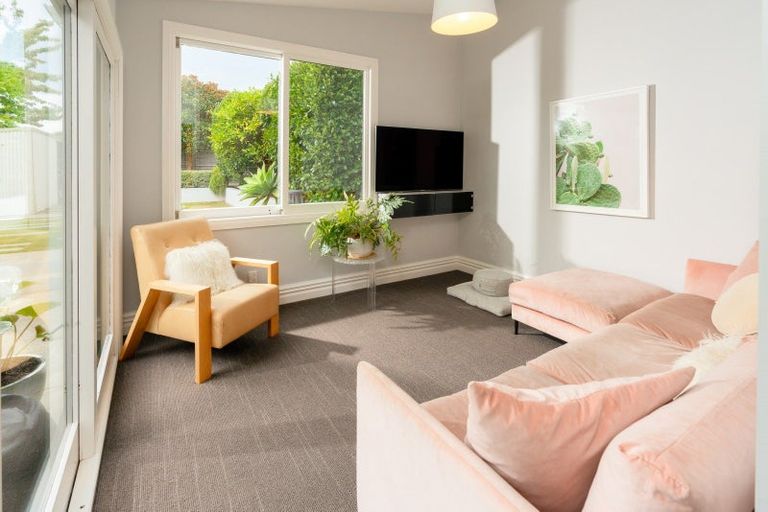 Photo of property in 17 Honiana Te Puni Street, Aro Valley, Wellington, 6021