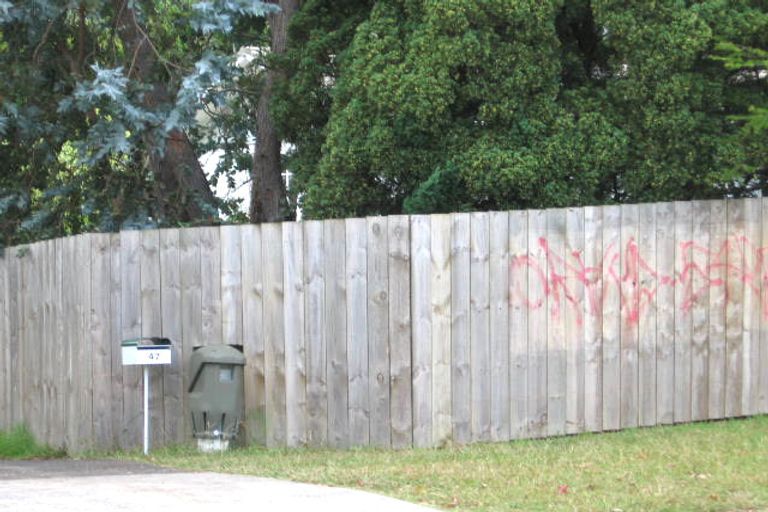 Photo of property in 47 Glendene Avenue, Glendene, Auckland, 0602