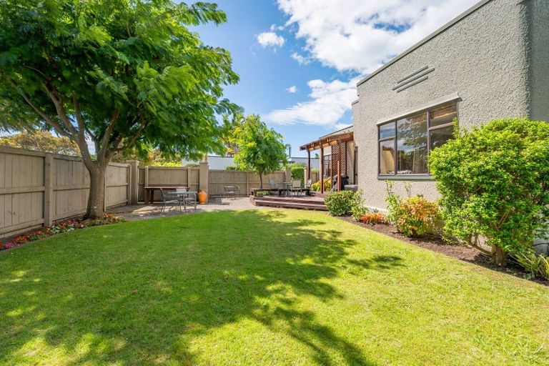 Photo of property in 18 Logan Avenue, Marewa, Napier, 4110