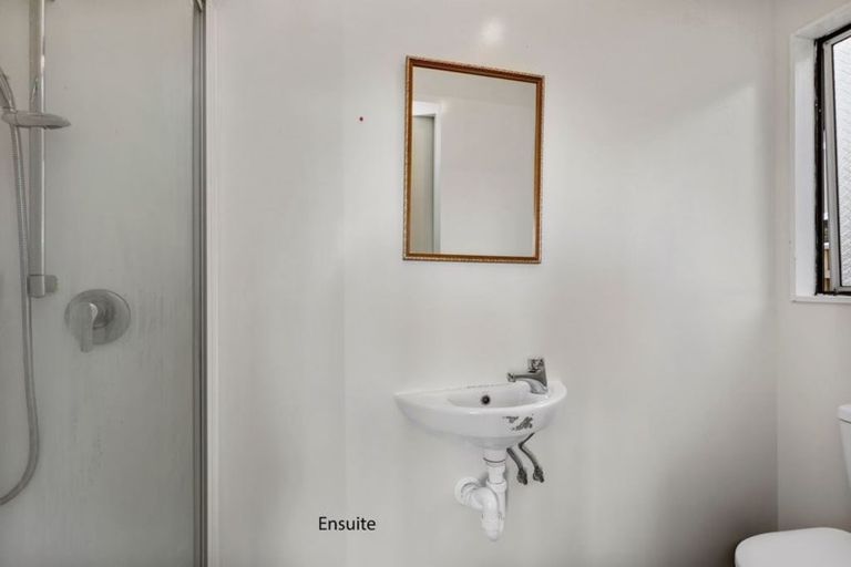 Photo of property in 16 Longitude Place, Whitby, Porirua, 5024