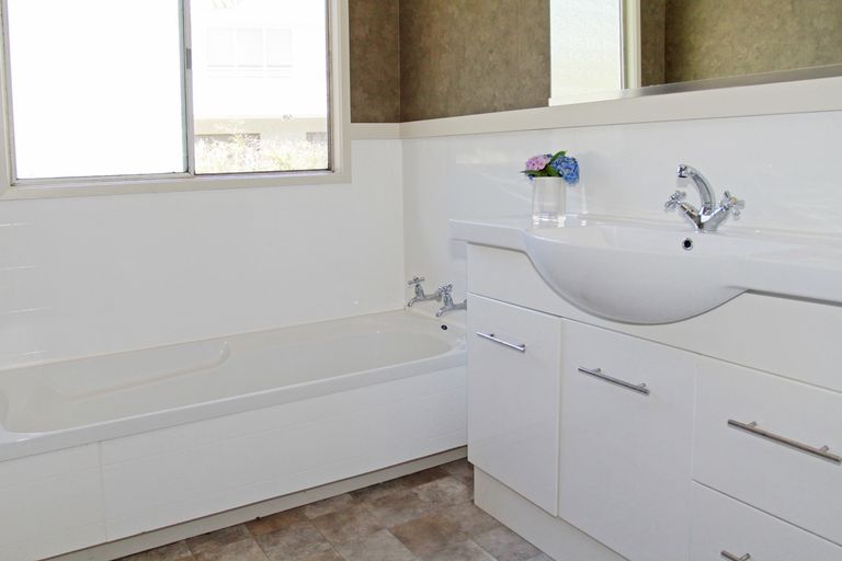 Photo of property in 57 Hauroa Road, Whataupoko, Gisborne, 4010