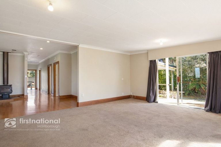 Photo of property in 22 Knights Lane, Grovetown, Blenheim, 7202