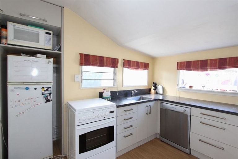 Photo of property in 25 Hood Street, New Brighton, Christchurch, 8061