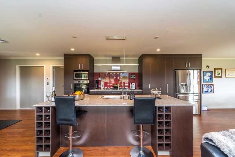 Photo of property in 7 Routhan Way, Carterton, 5713