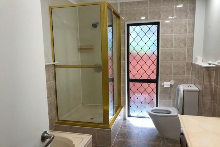 Photo of property in 19 Reynard Terrace, Conifer Grove, Takanini, 2112