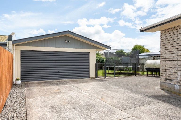 Photo of property in 21 Rhonda Avenue, Deanwell, Hamilton, 3206