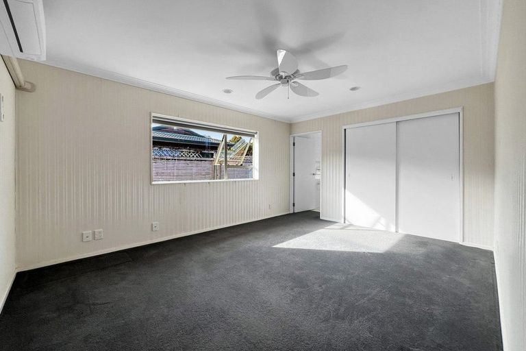Photo of property in 12 Stewart Gibson Place, Manurewa, Auckland, 2105