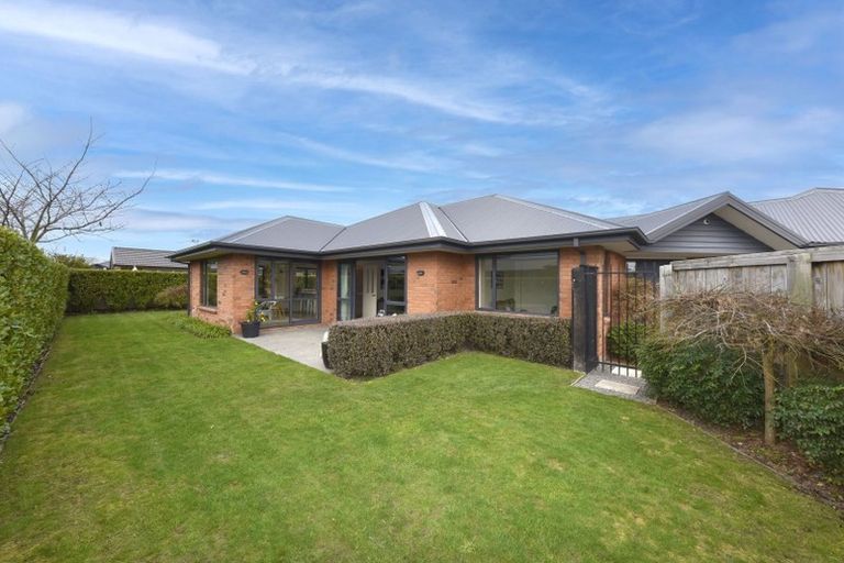 Photo of property in 10 Gosling Crescent, Halswell, Christchurch, 8025