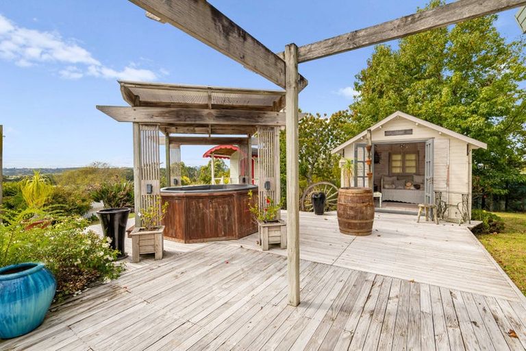 Photo of property in 46 Broadwood Rise, Kumeu, 0892