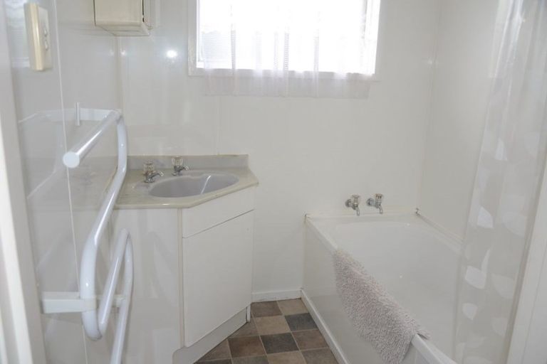 Photo of property in 20 Woodlands Place, Aranui, Christchurch, 8061