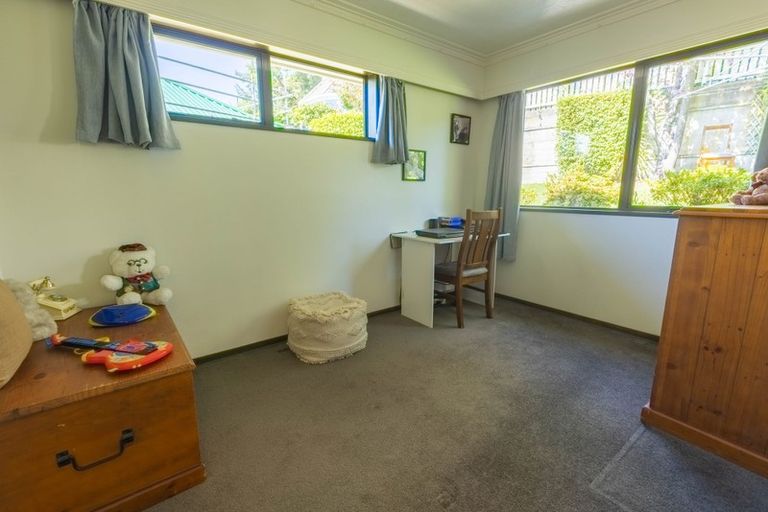 Photo of property in 73 Glenross Street, Glenross, Dunedin, 9011