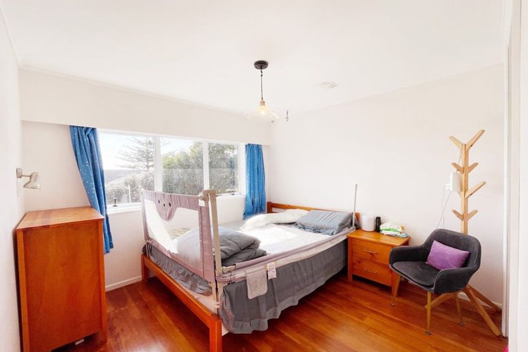 Photo of property in 35 Miramar Place, Pakuranga, Auckland, 2010