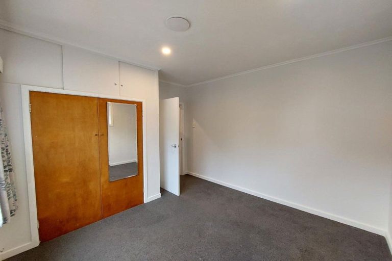 Photo of property in 157a Seaview Road, Westown, New Plymouth, 4310